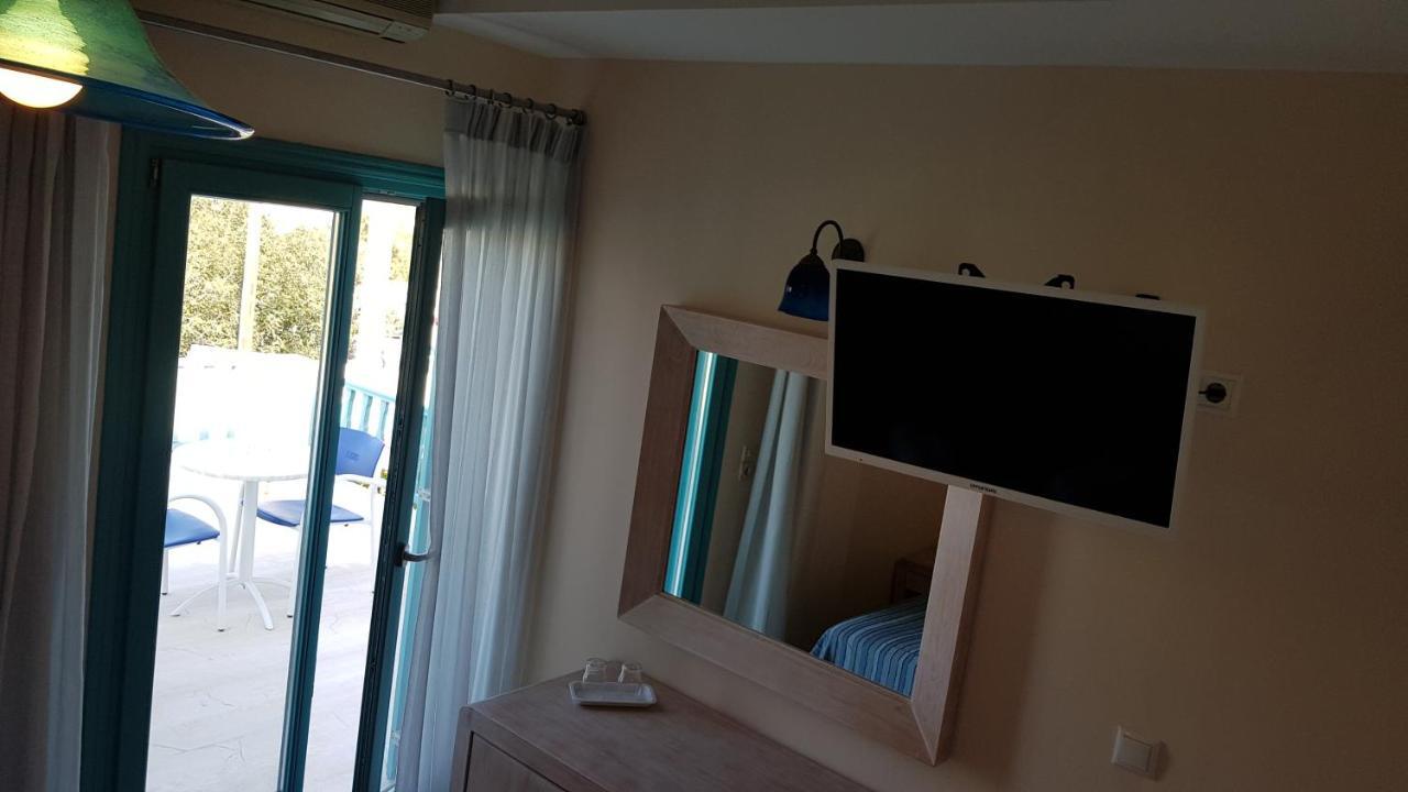 Hotel Andreas Kamári エクステリア 写真