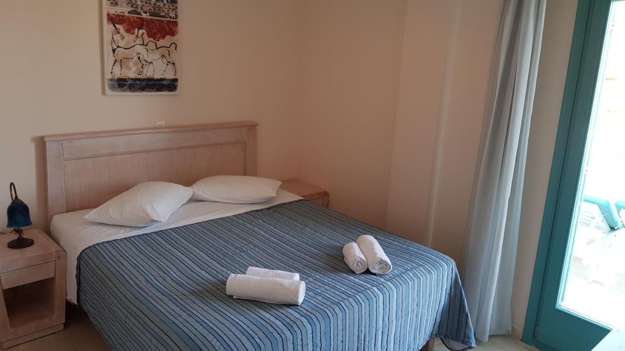 Hotel Andreas Kamári エクステリア 写真